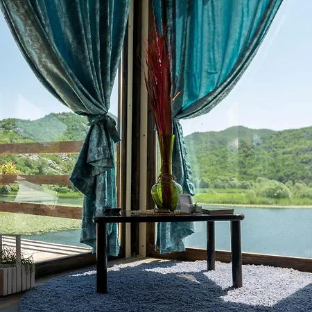 Karucki Krs * 포드고리차